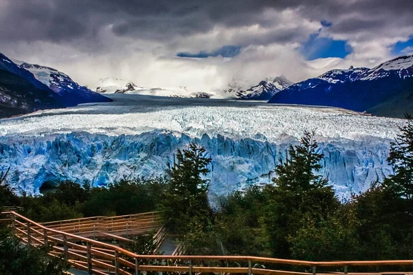 Paisagem fundo solo Geleira Perito Moreno na Patagônia, lago de gelo — Fotografia de Stock