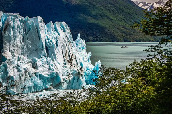背景の風景氷河期パタゴニアのモレノ氷河湖 — ストック写真