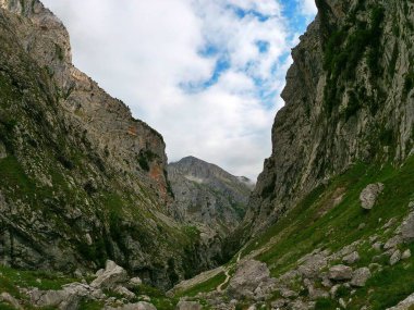 Gezinti por la naturaleza.