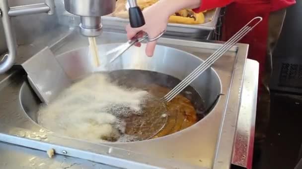 Produção de churros frescos — Vídeo de Stock