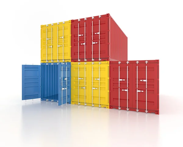 Цветные упакованные грузовые контейнеры — стоковое фото