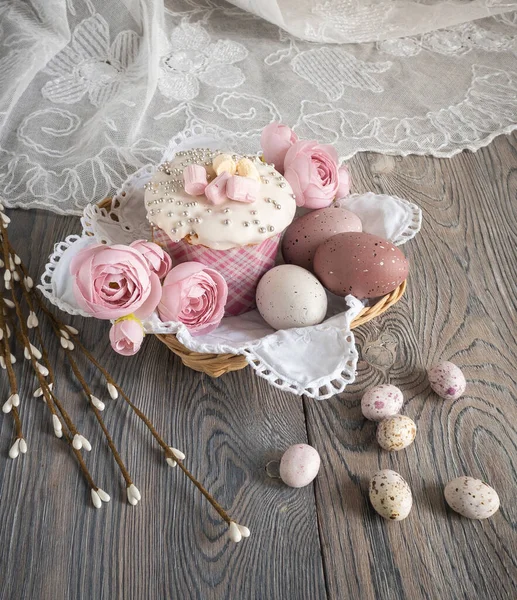 Pastel Αυξήθηκε Νεκρή Φύση Easter Cake — Φωτογραφία Αρχείου