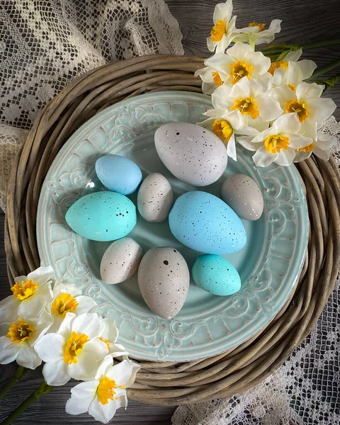 Œufs Pâques Bleus Aux Jonquilles — Photo