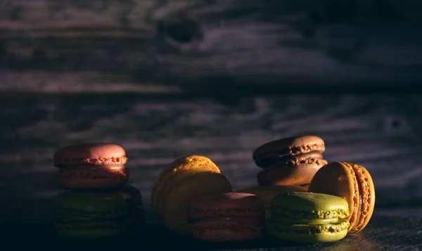 Gourmet Desszert Francia Macarons Sötét Háttérrel Másold Helyet Szelektív Fókusz — Stock Fotó