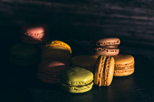 Gourmet Desszert Francia Macarons Sötét Háttérrel Másold Helyet Szelektív Fókusz — Stock Fotó