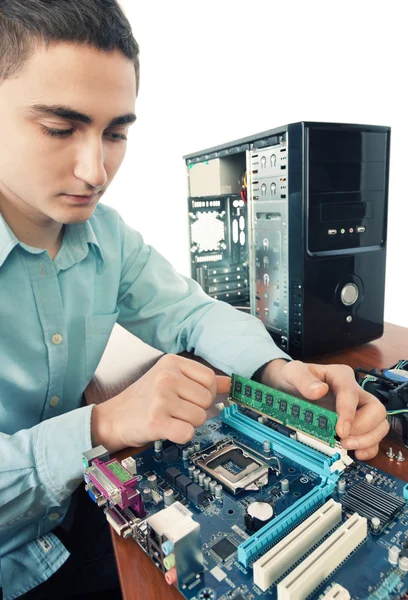 Technician repairing computer hardware in the lab. — Stock Photo, Image