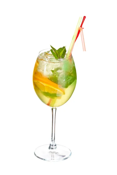 Cold alcoholic cocktail — Stock Photo, Image