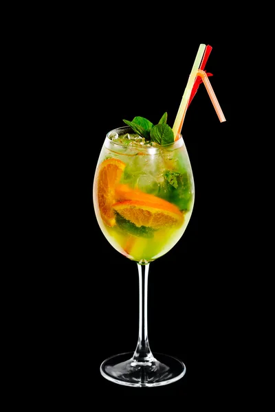 Cold alcoholic cocktail — Stock Photo, Image
