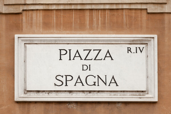 Знак улицы Пьяцца ди Spagna в Риме, Италия
