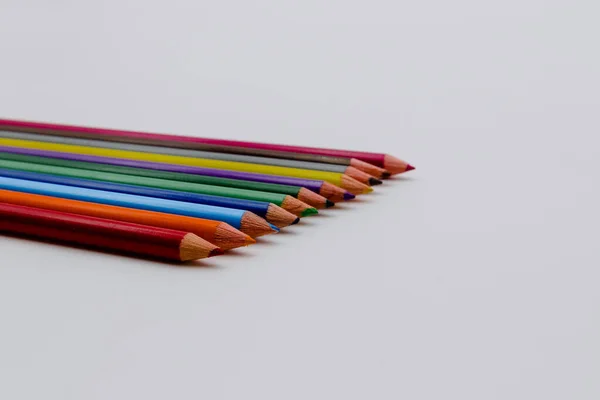 çeşitli renkli kalemler