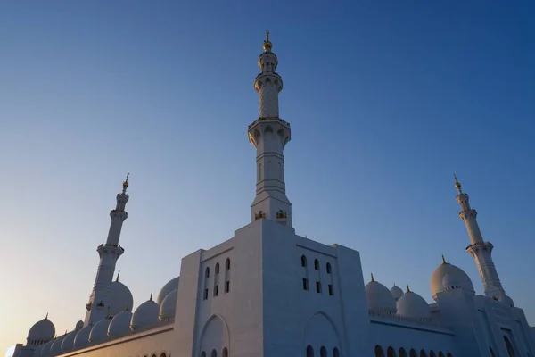 Abu Dabi Şeyh Zayed Büyük Camii