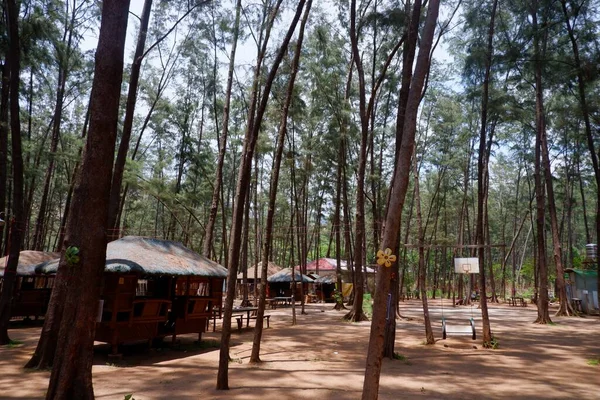 Campsite Basketball Court Bahay Kubo Anawangin Cove Pundaquit San Antonio — Stock Photo, Image