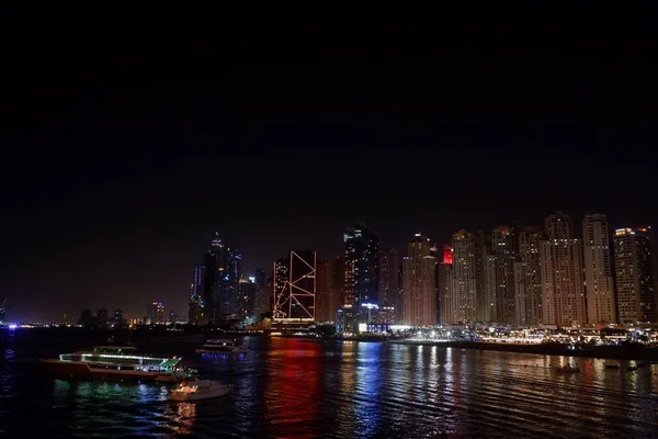 Dubai 'de unutulmaz bir gece - Blue Waters Adası' nın güzel manzarası