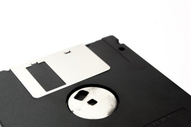 Disket beyaz arkaplanda izole edildi