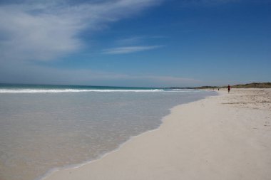 Açık gökyüzü ve okyanusuyla harika Avustralya sahilleri