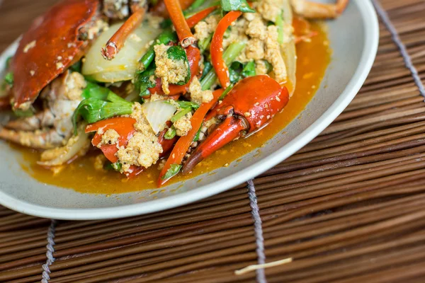 Friterad krabba med curry pulver — Stockfoto