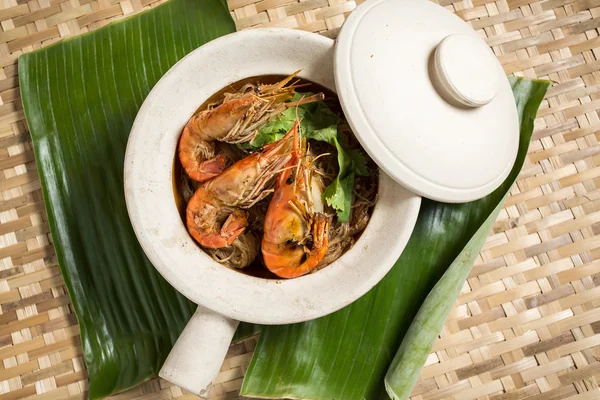 Kasserolle Garnelen mit Vermicelli — Stockfoto