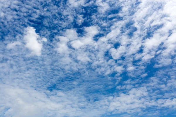 Blauer Himmel — Stockfoto