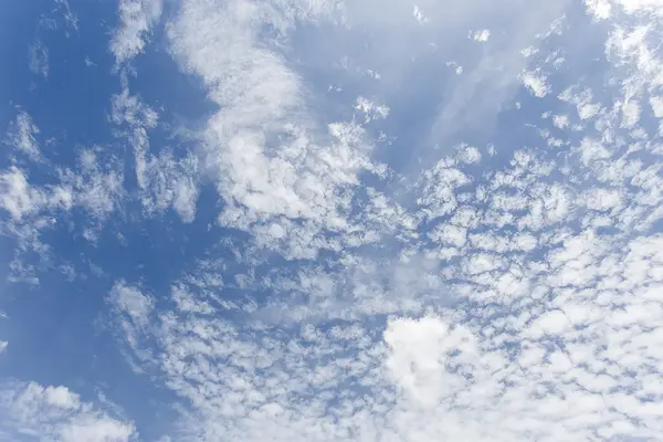 Blauer Himmel — Stockfoto