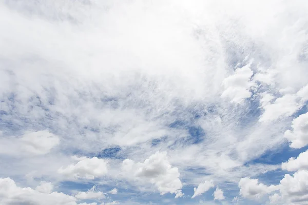 Blauer Himmel — Stockfoto