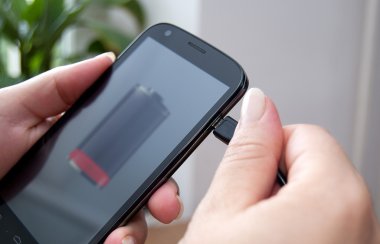 Resepsiyon şarjla Smartphone