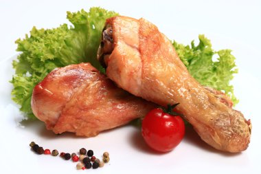 Tavuk legsfried izole 