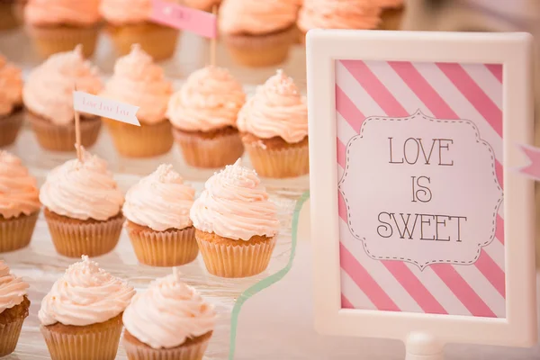 Beautiful Wedding Cupcakes Close — Stock Photo, Image