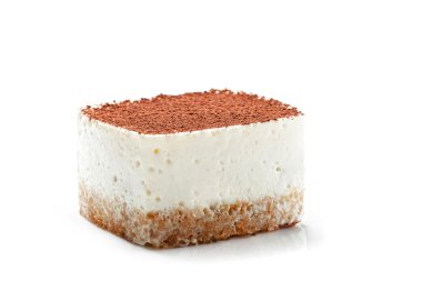 tiramisu pasta üzerinde beyaz izole