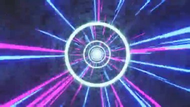 Dış uzaydaki Tekno Bilimler Mağara Tüneli Yolu 'nda neon halkalar ve çizgilerle donatılmış. Mavi ve mor neon çizgiler. Kamera doğal olarak mağara tünelinde öne doğru sallanıyor.