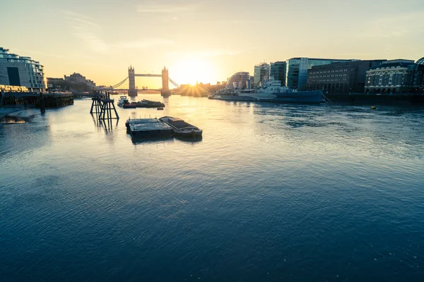 Tamigi sorgere del sole — Foto Stock