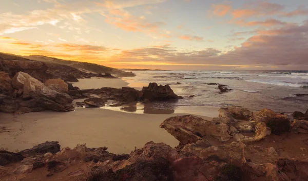 Nascer do sol praia de ascensão de Stony pequeno mergulho Conservation Park — Fotografia de Stock