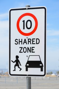 Bölge yol işaret paylaşılan