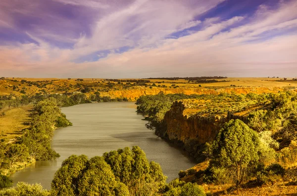 Yüksek cliff geç öğleden sonra Murray Nehri, doğal yüksek görünümü Stok Resim