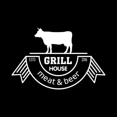 Izgara evi. Et ve bira. Siyah bir Tahta üzerinde Vintage logo ızgara tebeşir. Bir kafe, bira restoranı için logo. Barbekü.