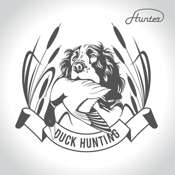 Hunting logo hunting dog with a wild duck in his teeth and desig — Stock Vector