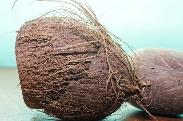 Kokosnuss und seine Schale — Stockfoto