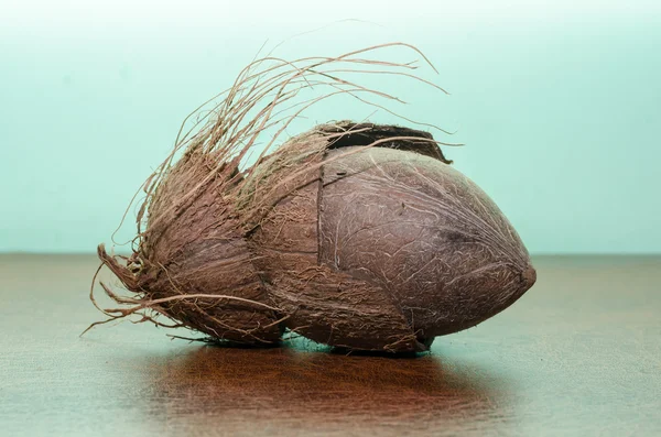 Kokosnuss und seine Schale — Stockfoto
