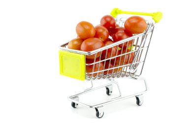 Grup vagon üzerinde taze kırmızı kiraz domates