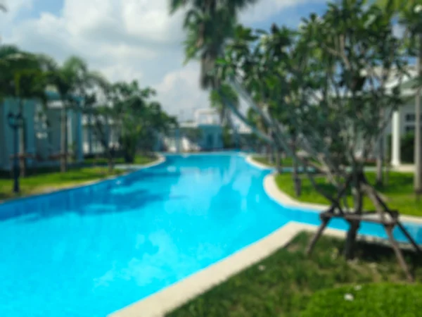 Yüzme Havuzu görünümü arka plan bulanıklık — Stok fotoğraf