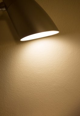 Beton duvar, dijital efekt vintage tarzı lamba aydınlatma