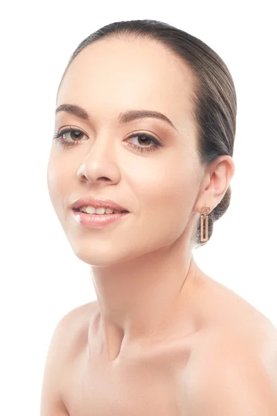 Portret van aantrekkelijke brunette met make-up — Stockfoto