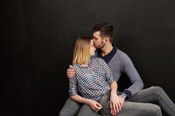 Boyfriend kisses his girlfriend — Stok fotoğraf