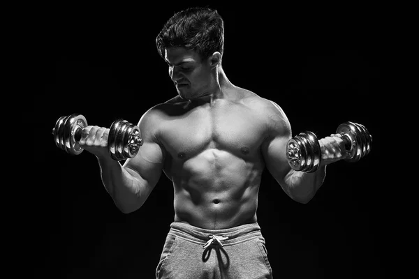 Sexy fitness mięśni człowieka. Obraz czarno-biały. — Zdjęcie stockowe