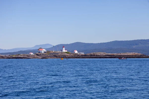 Vuurtoren Van Merry Island Staat Hoog Als Navigatiehulpmiddel Voor Sleepboten — Stockfoto