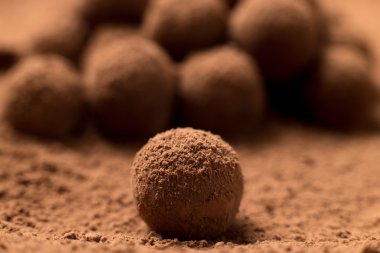 İştah açıcı siyah çikolata