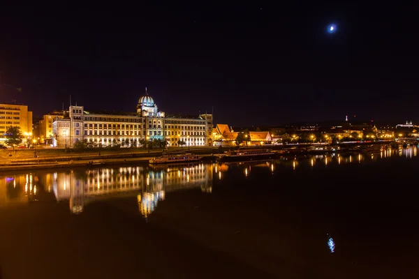 Bank of Vltava at night — Stock Photo, Image