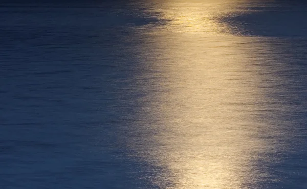 Moonlight on the lake — Stock Photo, Image