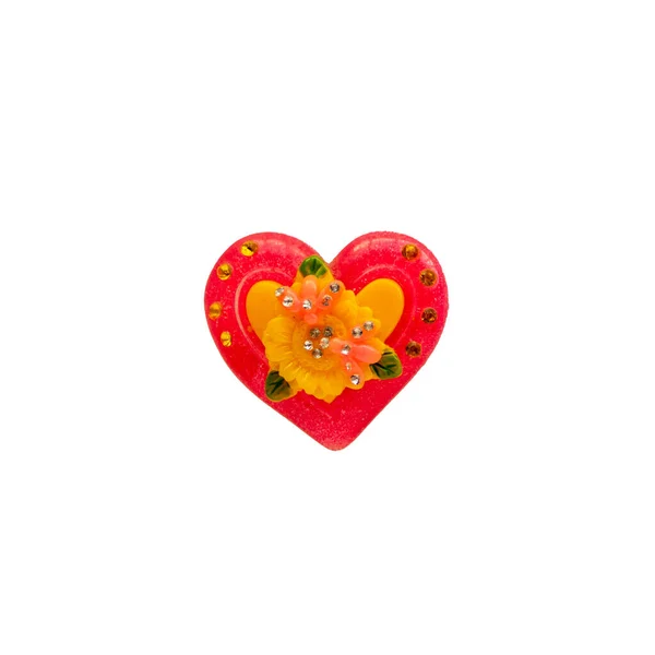 Beyaz bir arka planda kalp.