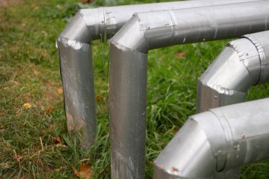 Yerdeki sıcak su boruları.. 