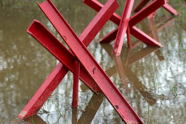 Croci Anticarro Sono Acqua Barriera Equipaggiamento Militare Croci Rosse Proteggono — Foto Stock